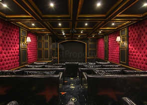 شقة الفخامة والتميز -3 غرف وصالة -مجمع فاخر -في مركز الانيا 