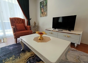 شقة غرفة وصالة انيقة  - ضمن مجمع سكني في منطقة حيوية -مهموتلار / الانيا 