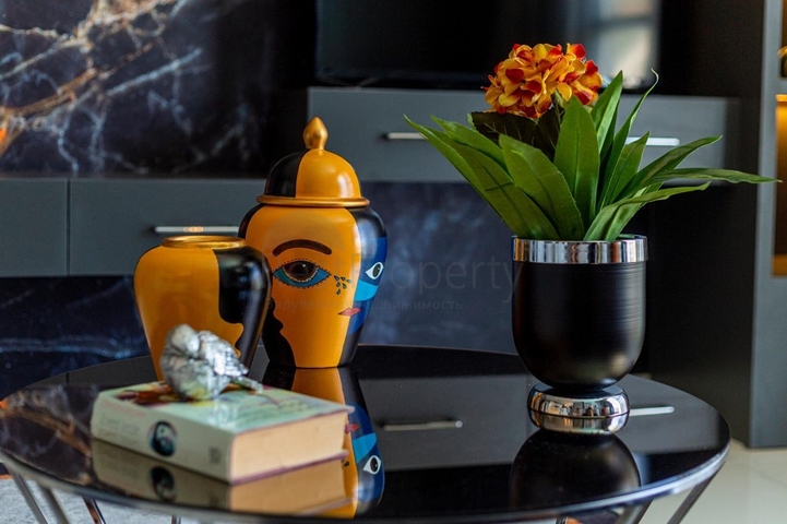 مجمع فاخر -شقة غرفة وصالة -مفروشة -في كاستل / الانيا 