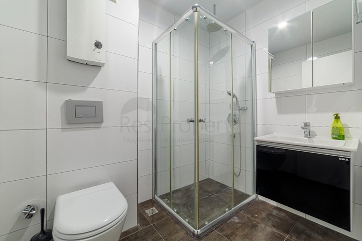 مجمع فاخر -شقة غرفة وصالة -مفروشة -في كاستل / الانيا 