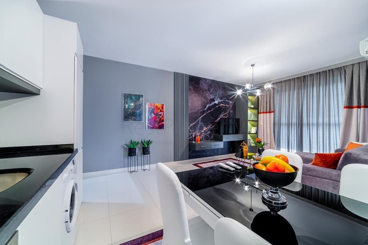 مجمع فاخر -شقة غرفة وصالة -مفروشة -في كاستل / الانيا 