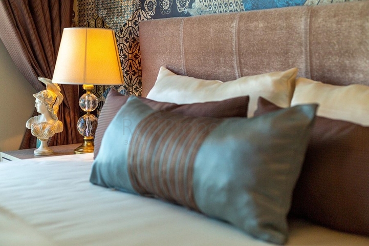 مجمع فاخر -شقة غرفة وصالة -مفروشة -في كاستل / الانيا 