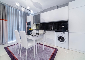 مجمع فاخر -شقة غرفة وصالة -مفروشة -في كاستل / الانيا 