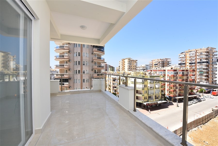 شقة جديدة - 2 غرفة وصالة -مجمع سكني فاخر -في مهموتلار / الانيا 