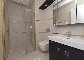 شقة جديدة - 2 غرفة وصالة -مجمع سكني فاخر -في مهموتلار / الانيا 