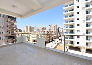 شقة جديدة - 2 غرفة وصالة -مجمع سكني فاخر -في مهموتلار / الانيا 