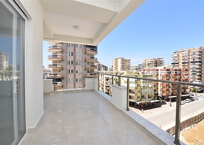 شقة جديدة - 2 غرفة وصالة -مجمع سكني فاخر -في مهموتلار / الانيا 