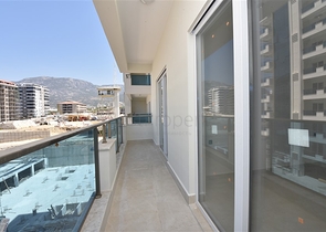 شقة جديدة - 2 غرفة وصالة -مجمع سكني فاخر -في مهموتلار / الانيا 