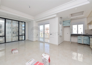 شقة جديدة - 2 غرفة وصالة -مجمع سكني فاخر -في مهموتلار / الانيا 