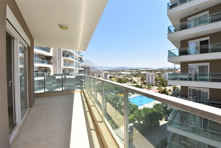 شقة غرفة وصالة -ضمن مجمع يضم كافة الخدمات -في افسلار / الانيا