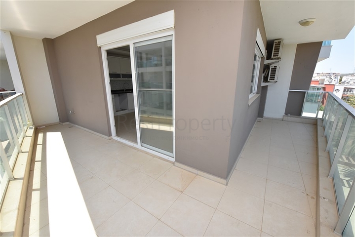 شقة غرفة وصالة -ضمن مجمع يضم كافة الخدمات -في افسلار / الانيا