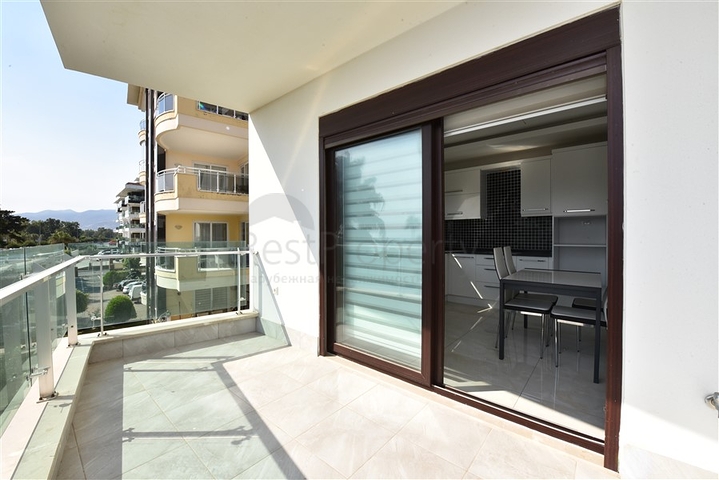 اطلالة بحر مباشرة -شقة غرفتين وصالة -مفروشة -في كاستل / الانيا 