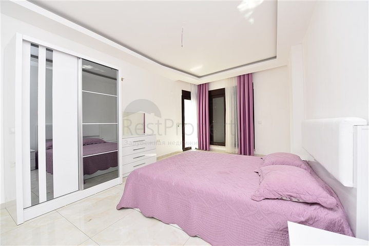 اطلالة بحر مباشرة -شقة غرفتين وصالة -مفروشة -في كاستل / الانيا 