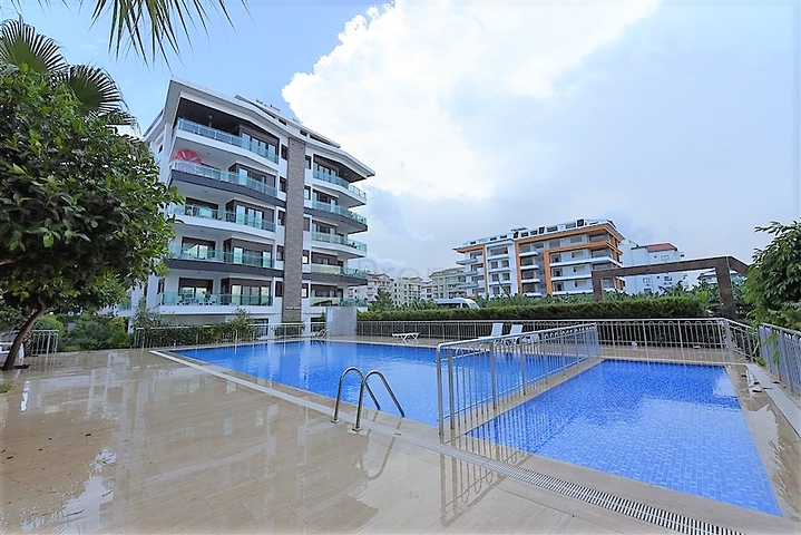 اطلالة بحر مباشرة -شقة غرفتين وصالة -مفروشة -في كاستل / الانيا 