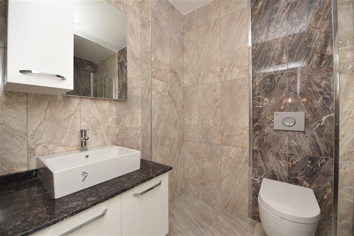 اطلالة بحر مباشرة -شقة غرفتين وصالة -مفروشة -في كاستل / الانيا 