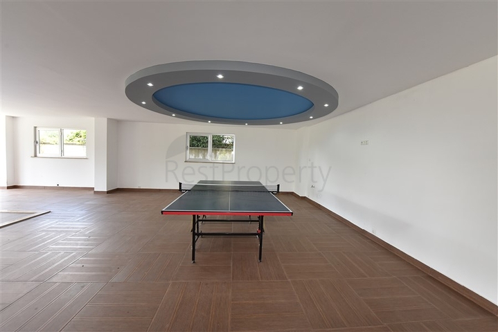 اطلالة بحر مباشرة -شقة غرفتين وصالة -مفروشة -في كاستل / الانيا 