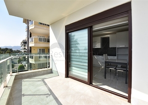 اطلالة بحر مباشرة -شقة غرفتين وصالة -مفروشة -في كاستل / الانيا 