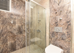 اطلالة بحر مباشرة -شقة غرفتين وصالة -مفروشة -في كاستل / الانيا 