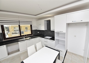 اطلالة بحر مباشرة -شقة غرفتين وصالة -مفروشة -في كاستل / الانيا 