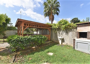 اطلالة بحر مباشرة -شقة غرفتين وصالة -مفروشة -في كاستل / الانيا 