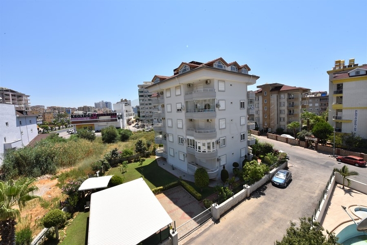 قريبة من البحر والخدمات -شقة غرفة وصالة مفروشة -في اوبا / الانيا