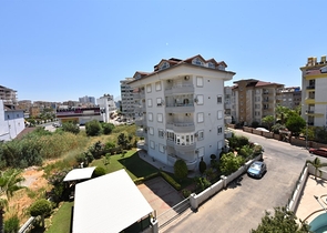 قريبة من البحر والخدمات -شقة غرفة وصالة مفروشة -في اوبا / الانيا