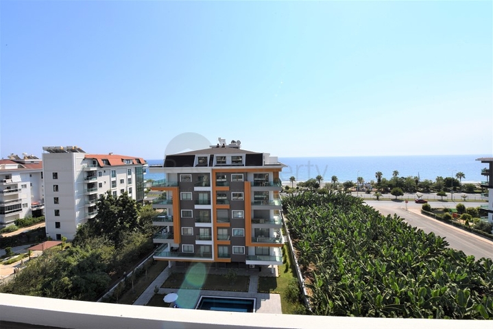 اطلالة بحر - دوبلكس ضمن مجمع جديد فاخر على البحر مباشرة -كاستل / الانيا 