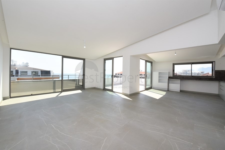 اطلالة بحر - دوبلكس ضمن مجمع جديد فاخر على البحر مباشرة -كاستل / الانيا 