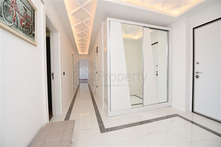 شقق اطلالة بحر في الانيا - تصميم 1+3- مطبخ منفصل - شاطئ كليوباترا / الانيا 