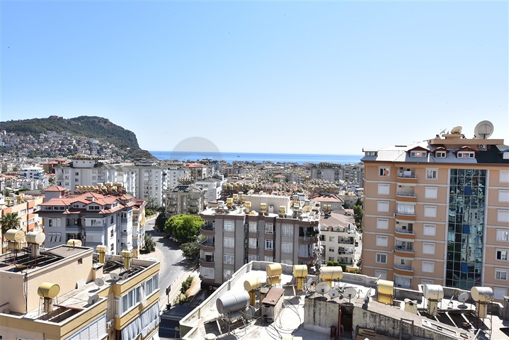 شقق اطلالة بحر في الانيا - تصميم 1+3- مطبخ منفصل - شاطئ كليوباترا / الانيا 