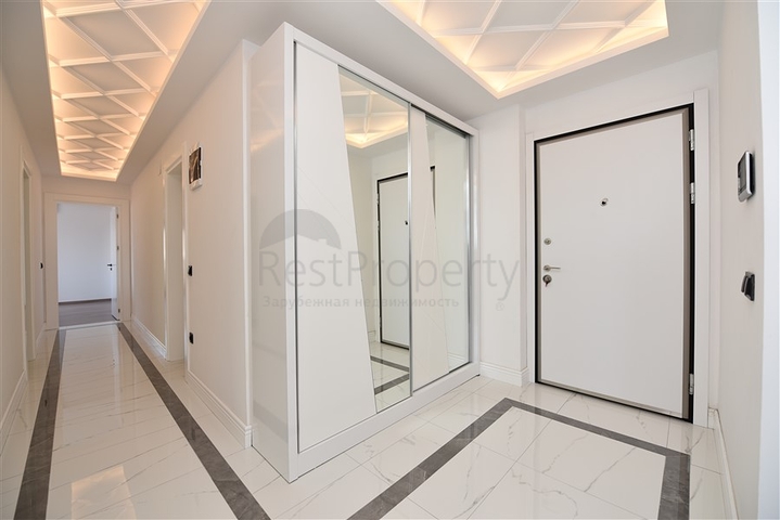 شقق اطلالة بحر في الانيا - تصميم 1+3- مطبخ منفصل - شاطئ كليوباترا / الانيا 