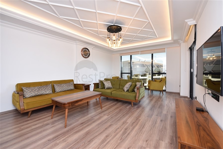 شقق اطلالة بحر في الانيا - تصميم 1+3- مطبخ منفصل - شاطئ كليوباترا / الانيا 