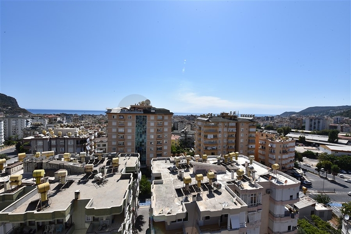 شقق اطلالة بحر في الانيا - تصميم 1+3- مطبخ منفصل - شاطئ كليوباترا / الانيا 