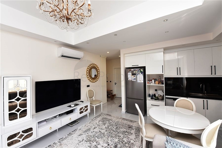 شقة ضمن مجمع فاخر -تصميم 1+1 - في مهموتلار / الانيا 