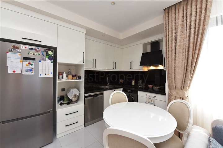 شقة ضمن مجمع فاخر -تصميم 1+1 - في مهموتلار / الانيا 