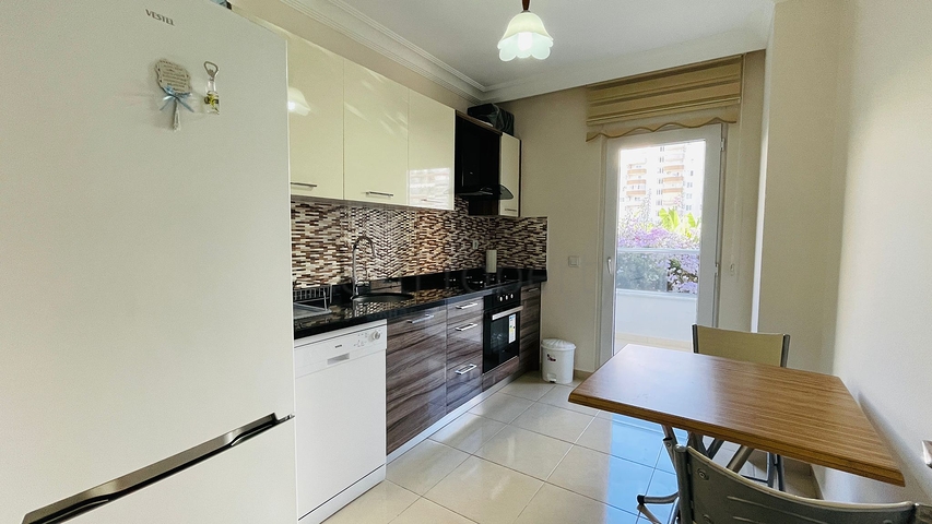 مطبخ منفصل - شقة 2 غرفة وصالة -مفروشة -في مهموتلار / الانيا 