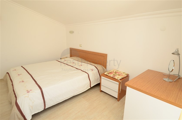 فيلا باطلالات خلابة للبيع في قلب مدينة ألانيا 