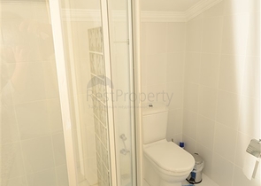 فيلا باطلالات خلابة للبيع في قلب مدينة ألانيا 