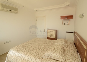 فيلا باطلالات خلابة للبيع في قلب مدينة ألانيا 