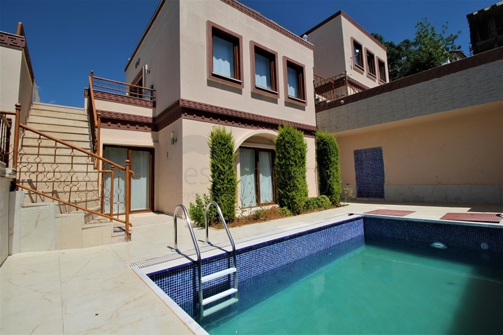 فيلا للبيع في الانيا - تصميم 2 غرفة وصالة -مسبح مستقل -كارجي جاك / الانيا 