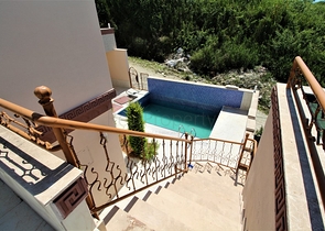 فيلا للبيع في الانيا - تصميم 2 غرفة وصالة -مسبح مستقل -كارجي جاك / الانيا 