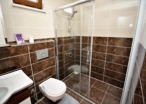 فيلا للبيع في الانيا - تصميم 2 غرفة وصالة -مسبح مستقل -كارجي جاك / الانيا 