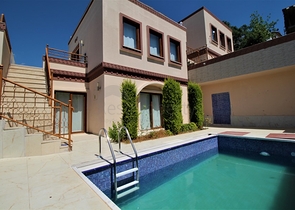 فيلا للبيع في الانيا - تصميم 2 غرفة وصالة -مسبح مستقل -كارجي جاك / الانيا 