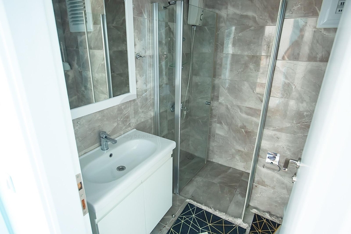 شقة طابق مرتفع -تصميم 1+1 - في مهموتلار / الانيا 