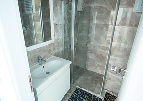 شقة طابق مرتفع -تصميم 1+1 - في مهموتلار / الانيا 