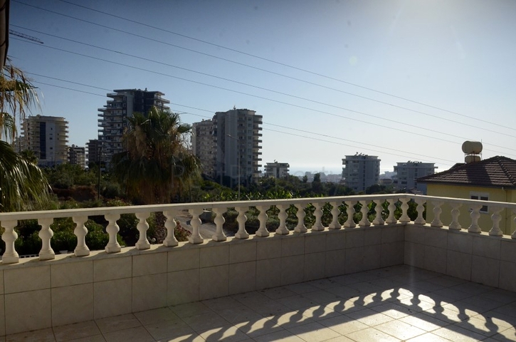 فبلا للبيع في الانيا -  5 غرف وصالة -في مهموتلار / الانيا 