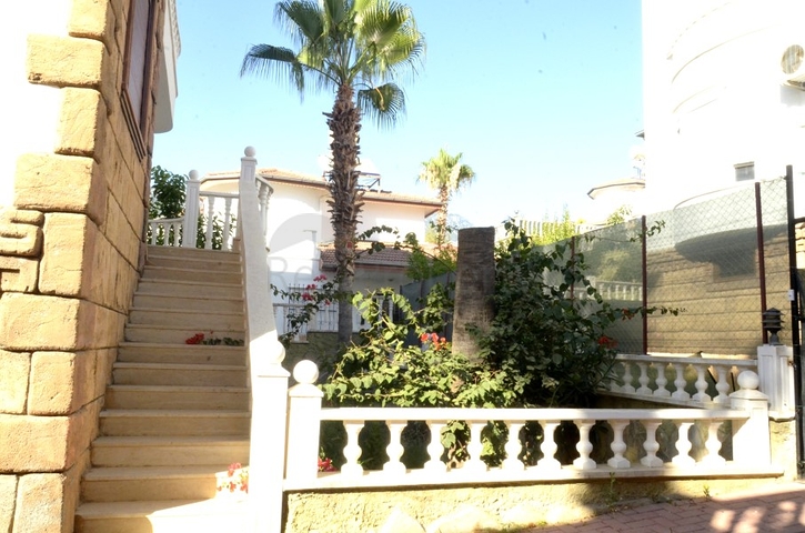 فبلا للبيع في الانيا -  5 غرف وصالة -في مهموتلار / الانيا 