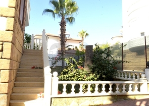 فبلا للبيع في الانيا -  5 غرف وصالة -في مهموتلار / الانيا 