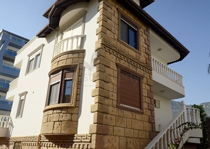 فبلا للبيع في الانيا -  5 غرف وصالة -في مهموتلار / الانيا 