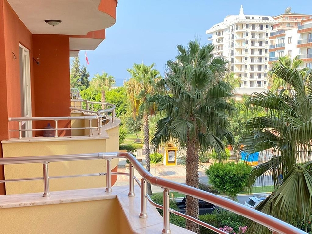 شقة اطلالة بحر في الانيا -تصميم 1+2 - مفروشة -في مهموتلار / الانيا 